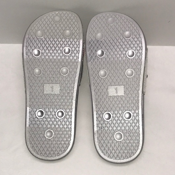 Steve Madden Girl Squad Silver Slides - Picture 7 of 7
